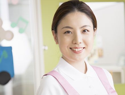 保育士の志望動機|履歴書の例文や面接での伝え方