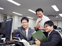株式会社 クリエイト 技術開発部 株式会社 クリエイト 技術開発部