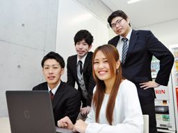 ACMOSソーシングサービス株式会社 ACMOSソーシングサービス株式会社