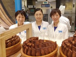 エシレ・メゾン デュ ブール/株式会社 ル・スティル エシレ・メゾン デュ ブール/株式会社 ル・スティル