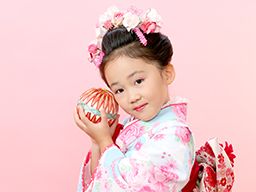 呉服 伊勢屋・スタジオアイ・プレシュスタジオ 呉服 伊勢屋・スタジオアイ・プレシュスタジオ