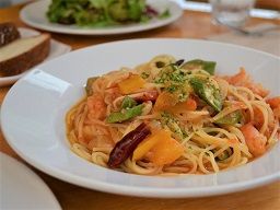 Cafe Bleu/Kitchen Cero/煮炊屋金菜/la maison du 一升 vin Cafe Bleu/Kitchen Cero/煮炊屋金菜/la maison du 一升 vin