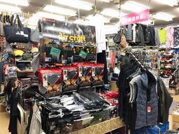 株式会社 タキヤマ(博多鳶)小田部店 株式会社 タキヤマ(博多鳶)小田部店