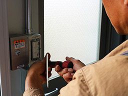 株式会社小西電設 株式会社小西電設