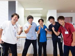 医療法人沖縄徳洲会 介護老人保健施設あじさい 医療法人沖縄徳洲会 介護老人保健施設あじさい