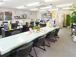 株式会社デシジョン 株式会社デシジョン
