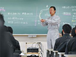 学校法人中央技術学園 中央自動車大学校 学校法人中央技術学園 中央自動車大学校