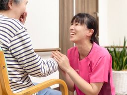 株式会社CareNation<ケアネイション> 株式会社CareNation<ケアネイション>