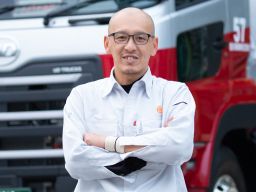 豊川興業株式会社