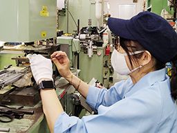 株式会社 鈴木精工 株式会社 鈴木精工