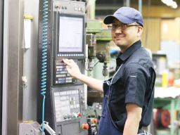 株式会社 張替工業 株式会社 張替工業