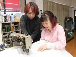 不二シート軽工業株式会社 不二シート軽工業株式会社