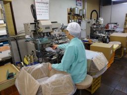有限会社 岩槻箔押工芸 有限会社 岩槻箔押工芸