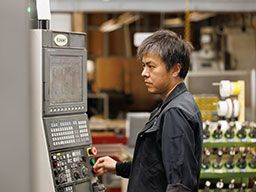 株式会社かどや 株式会社かどや