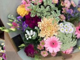 ELDERFLOWER CARE 株式会社 デイサービス新大倉山 ELDERFLOWER CARE 株式会社 デイサービス新大倉山