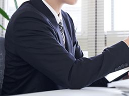 ファッションナビ株式会社