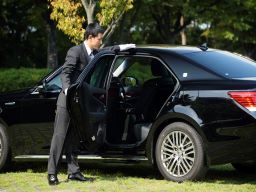 国際自動車株式会社 国際自動車株式会社