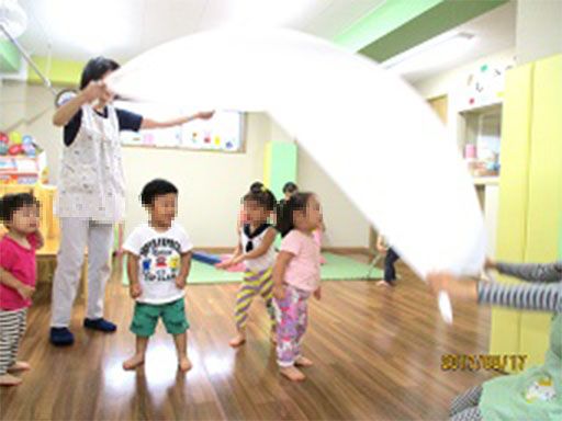 特定非営利活動法人 手をつなご 特定非営利活動法人 手をつなご