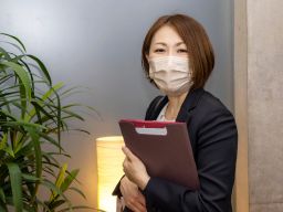 株式会社　東冠