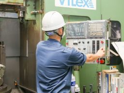 株式会社　洞菱工機