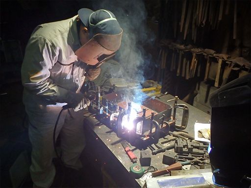 日栄工業　株式会社　［機械器具設置・プラント設備修繕］