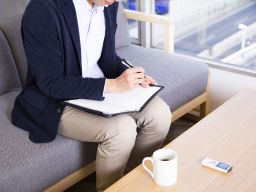 株式会社秀装