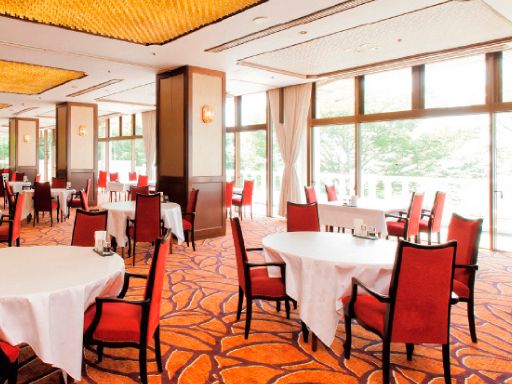 株式会社静岡カントリー　浜岡コース&ホテル/【レストランの配膳スタッフ】未経験歓迎◆経験者優遇◆女性活躍中
