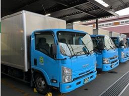 梅田運輸倉庫株式会社　足立営業所