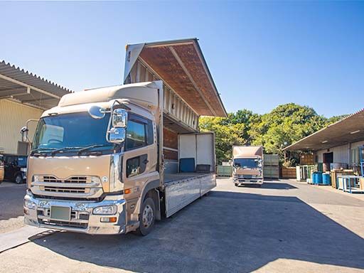 有限会社伊藤運輸/【地場配送の大型ウイング車ドライバー】未経験歓迎◆経験者優遇◆女性活躍中