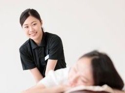 株式会社　りらく