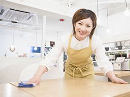 株式会社　エヌアールイーサービス