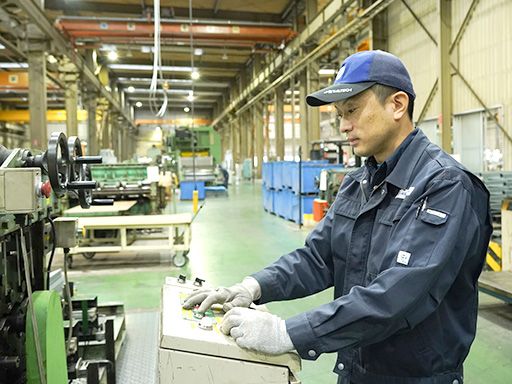 メタルテック株式会社/【パンチングメタルメーカーの製造・加工スタッフ】未経験歓迎◆経験者優遇◆女性活躍中