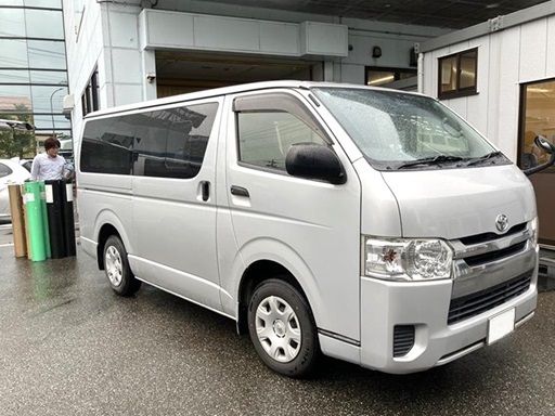 株式会社カスタムグラビア