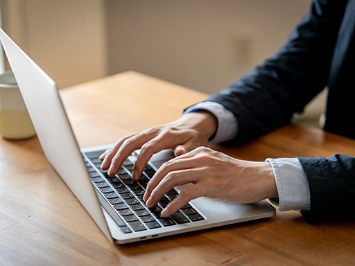 株式会社旬 ／ さかなや旬 磯子岡村店