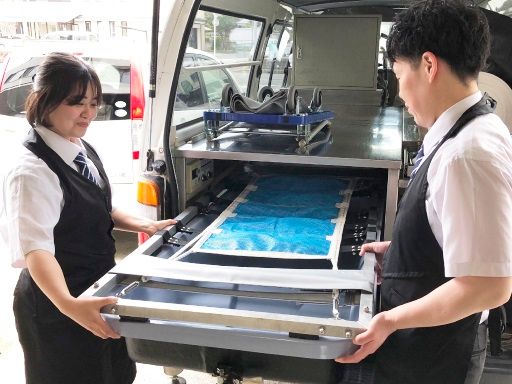 【未経験・無資格OK】一生モノの技術が身に付く！月給＋各種手当で安定収入／賞与年2回／充実の研修あり 未経験から始めるセレモニーのケアスタッフ