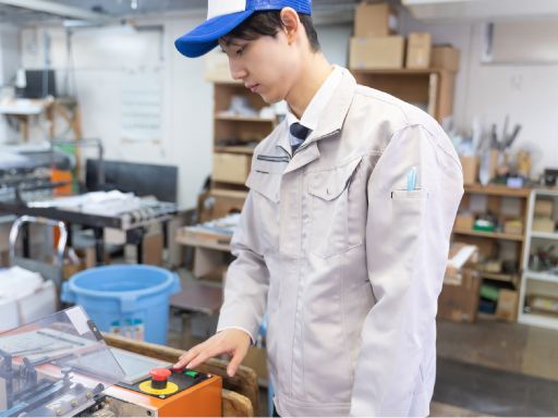 UTエージェント株式会社 つくばAU《JNKF1C》