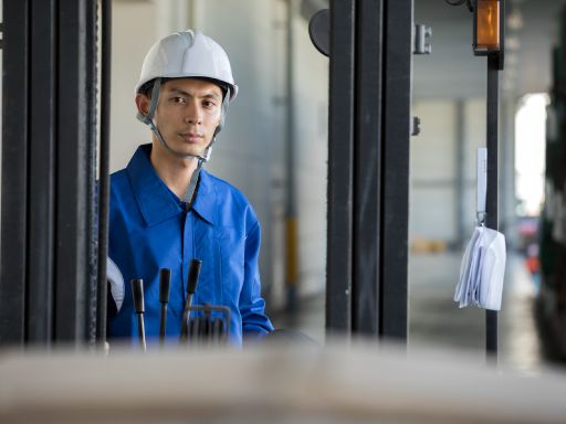 UTエージェント株式会社 北日本AU《AXNC1C》